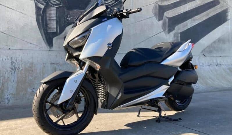 
								2022 Yamaha XMAX 300 (CZD300A) full									