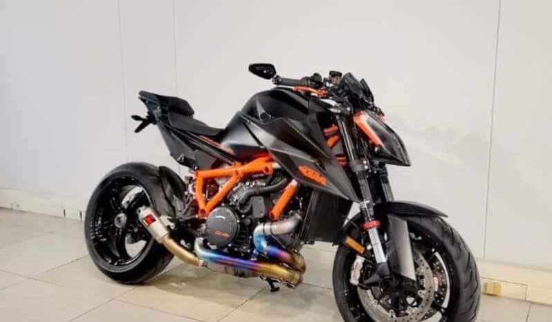 
								2020 KTM 1290 Super Duke R full									