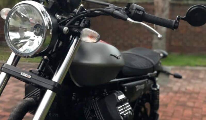 
								2016 Moto Guzzi V9 Bobber full									