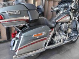 2016 Harley-Davidson CVO Ultra Classic Electra Glide (FLHTCUSE)