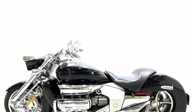 
								2004 Honda Valkyrie Rune 1800 full									